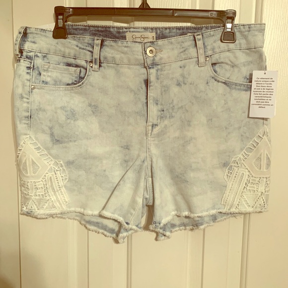 Jessica Simpson plus size shorts - Picture 1 of 4